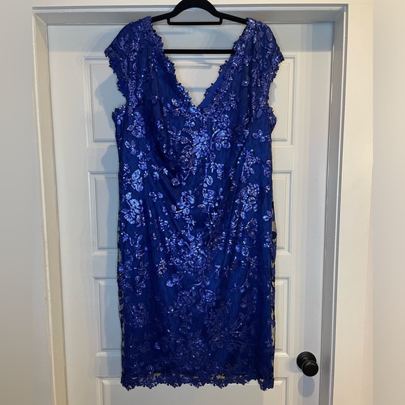 Tadashi Shoji Sequin/Lace Cap Sleeve V-Neck Cocktail Dress Size 22 New - Picture 1 of 14